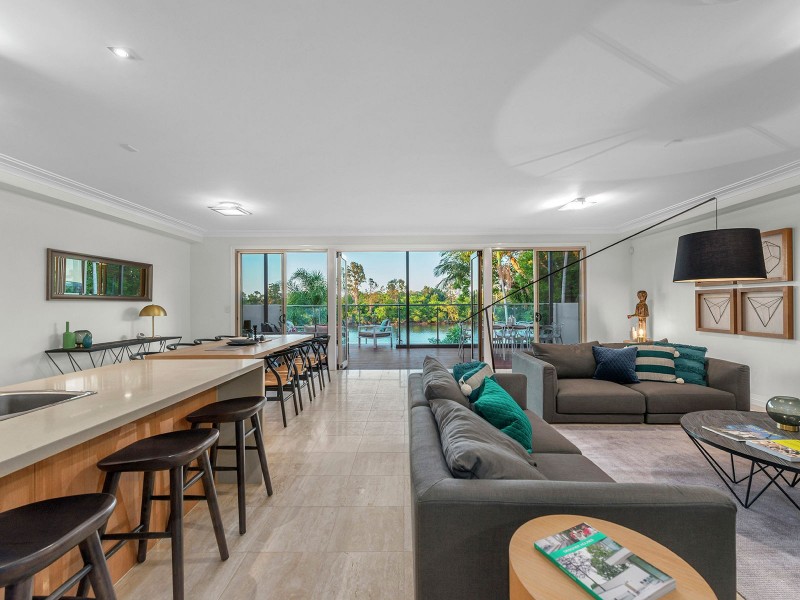 109 King Arthur Terrace, Tennyson QLD 4105