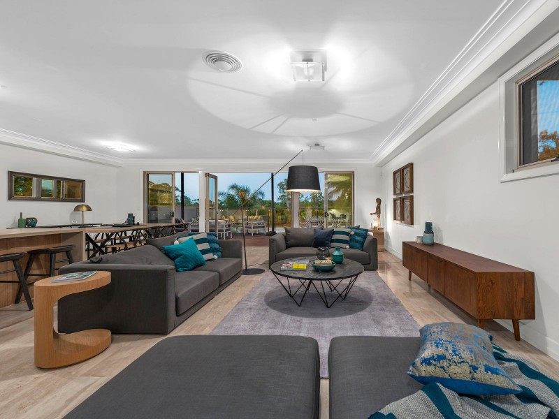 109 King Arthur Terrace, Tennyson QLD 4105