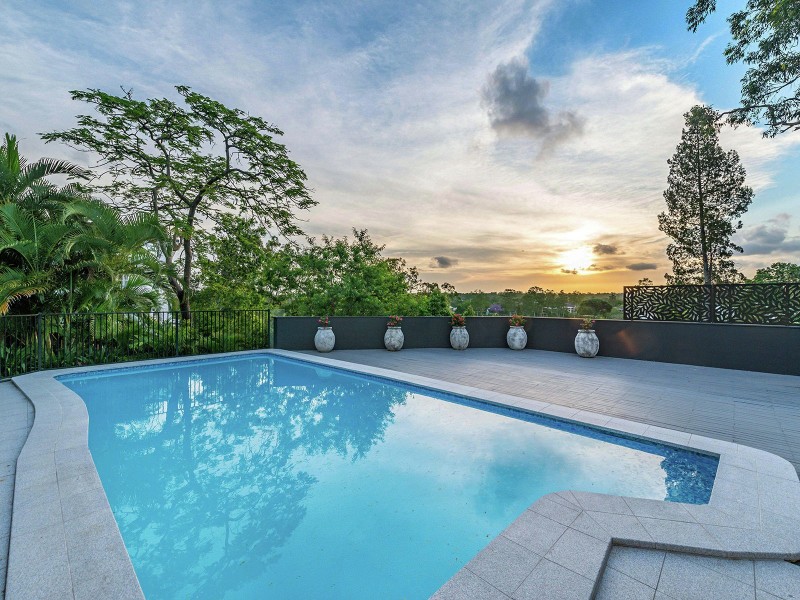 23 Lily Street, Indooroopilly QLD 4068