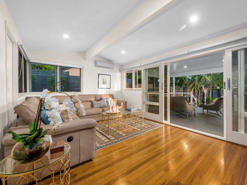 23 Lily Street, Indooroopilly QLD 4068