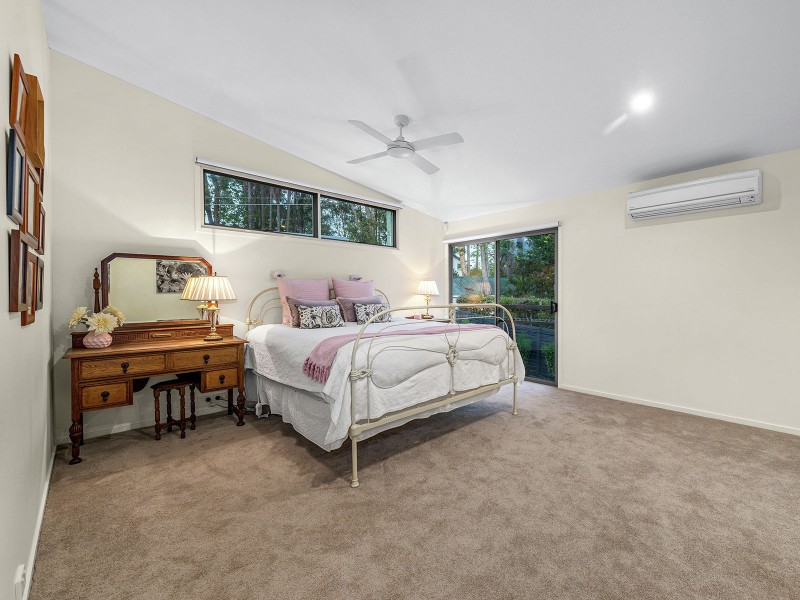 23 Lily Street, Indooroopilly QLD 4068