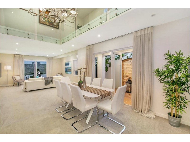 37 Twigg Street, Indooroopilly QLD 4068