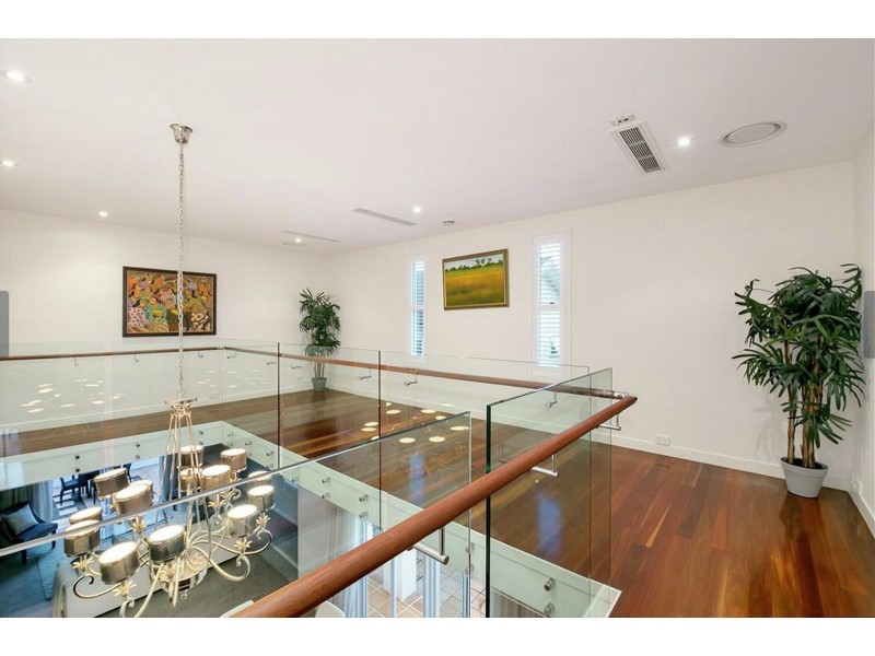 37 Twigg Street, Indooroopilly QLD 4068