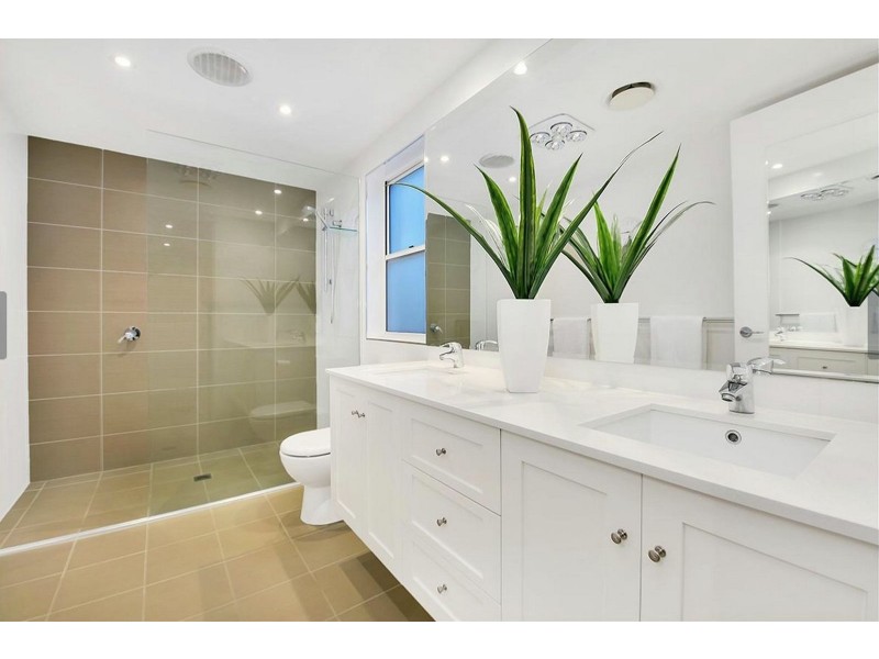 37 Twigg Street, Indooroopilly QLD 4068