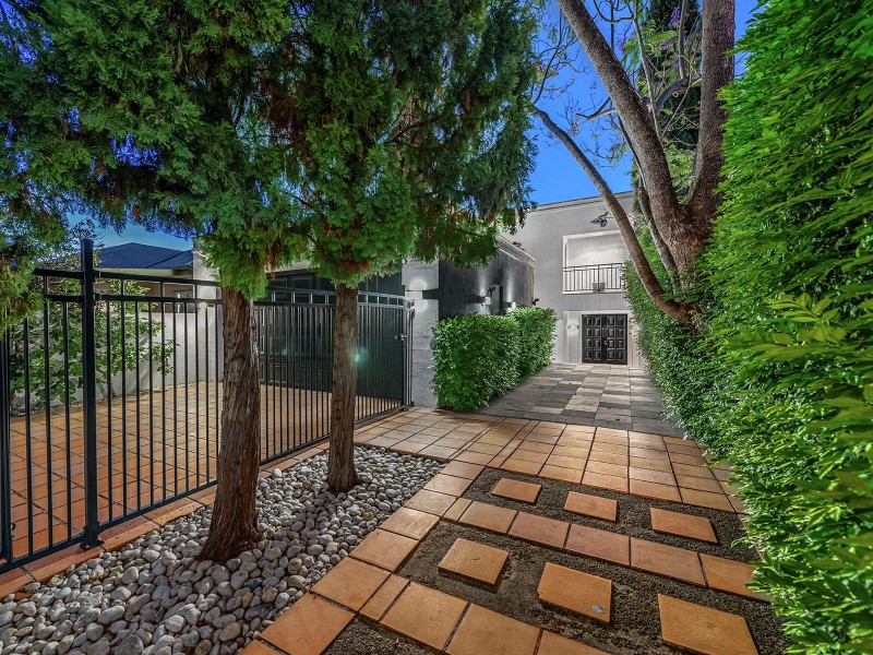 37 Twigg Street, Indooroopilly QLD 4068