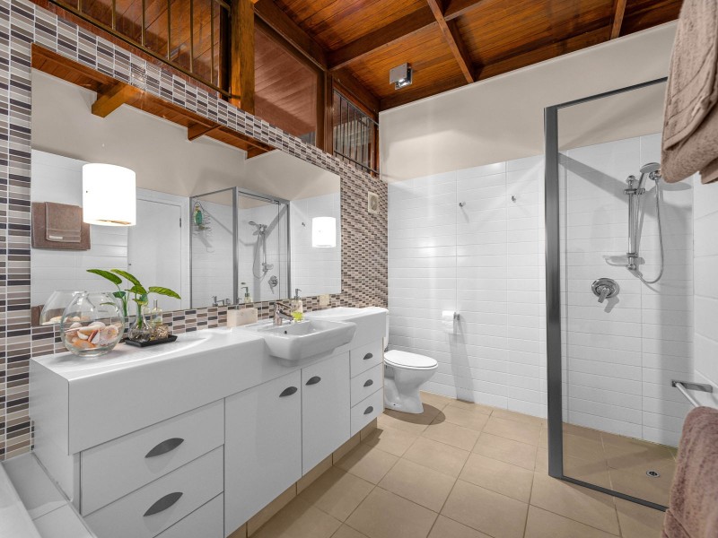 630 Jesmond Road, Fig Tree Pocket QLD 4069
