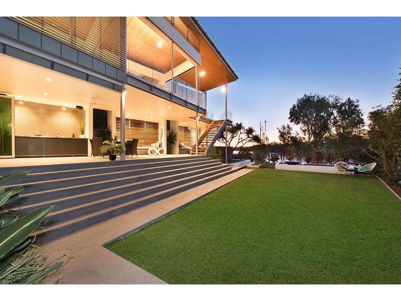 41 Brisbane Corso, Fairfield QLD 4103