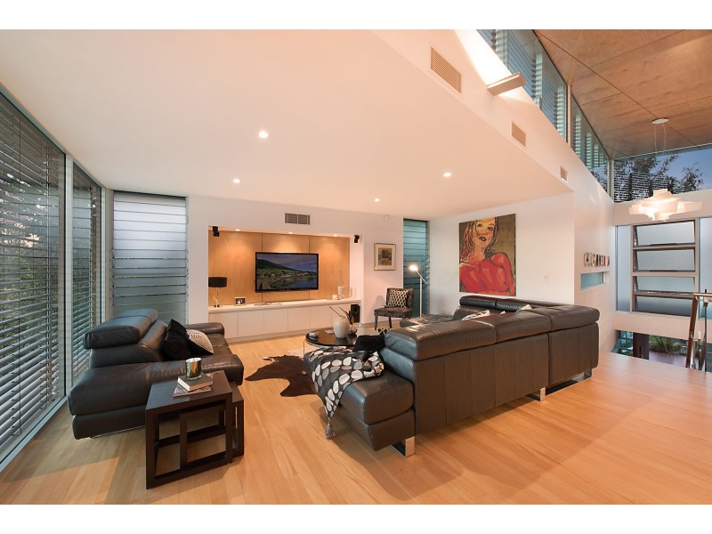 41 Brisbane Corso, Fairfield QLD 4103