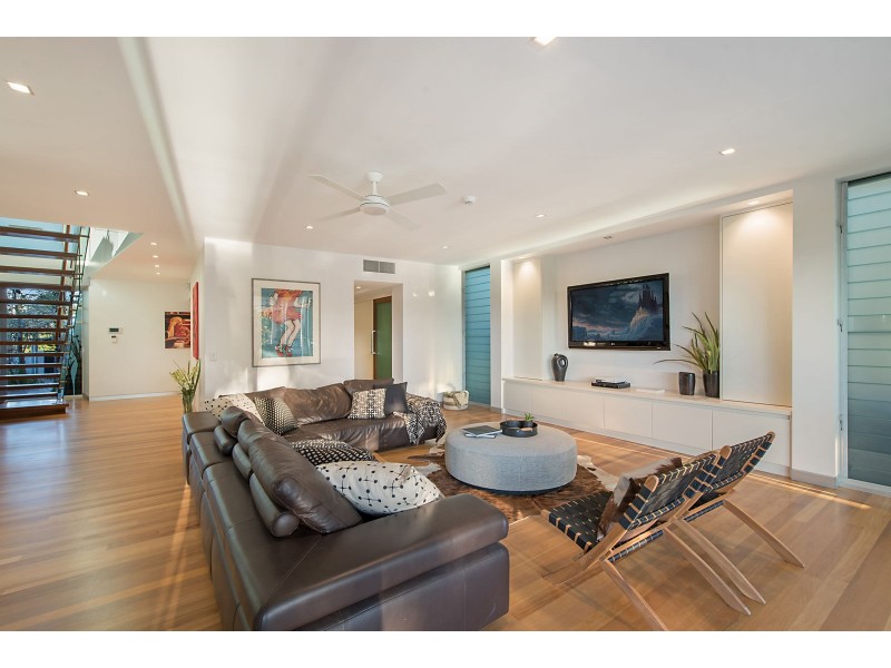 41 Brisbane Corso, Fairfield QLD 4103