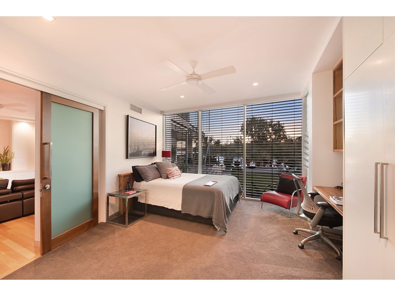 41 Brisbane Corso, Fairfield QLD 4103