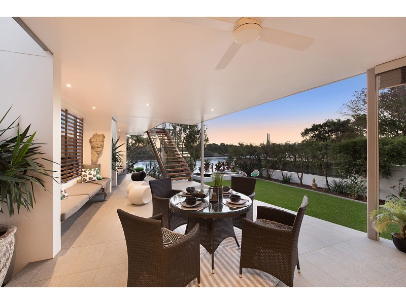 41 Brisbane Corso, Fairfield QLD 4103