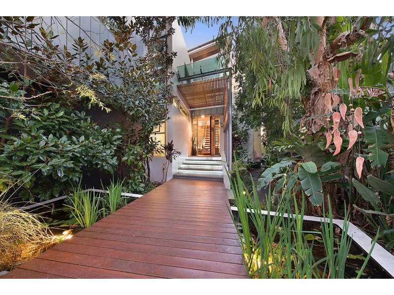 41 Brisbane Corso, Fairfield QLD 4103