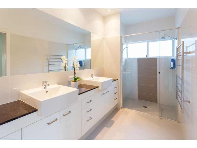 168 Harts Road, Indooroopilly QLD 4068