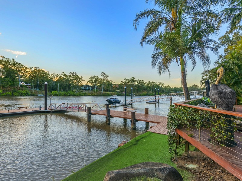 27 Sutton Street, Chelmer QLD 4068