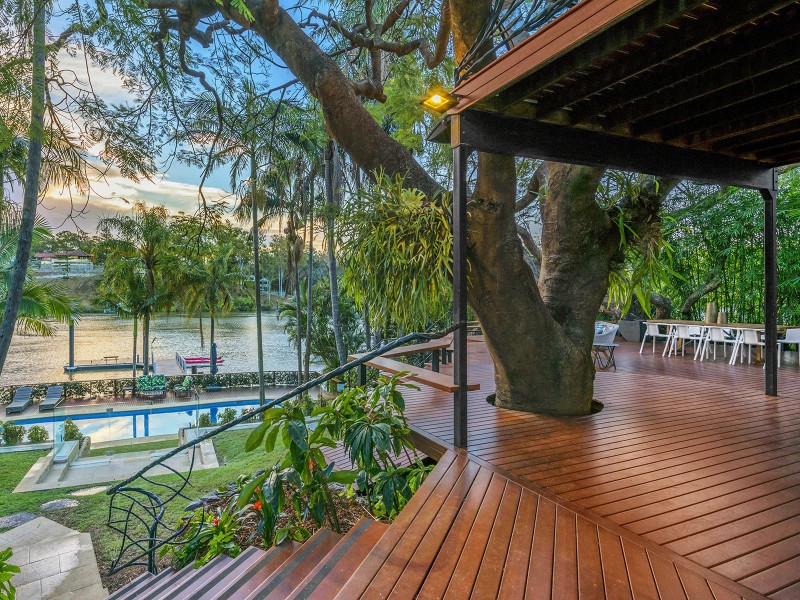 27 Sutton Street, Chelmer QLD 4068