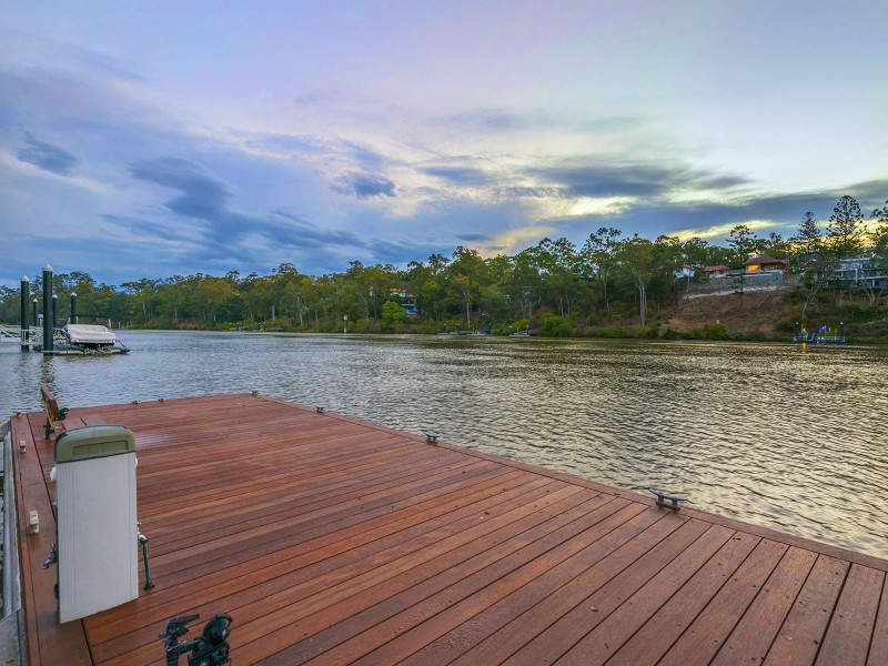 27 Sutton Street, Chelmer QLD 4068