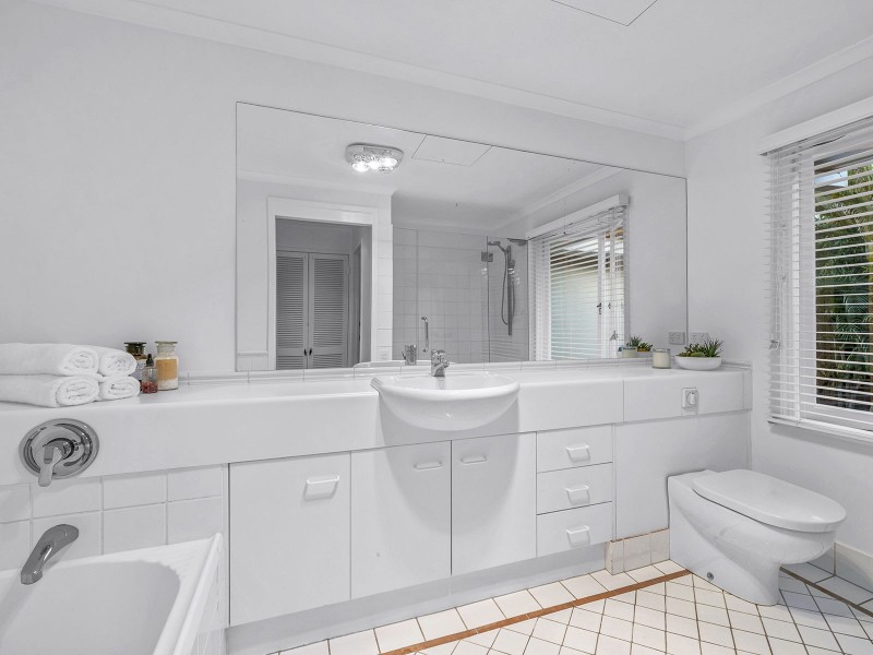 27 Sutton Street, Chelmer QLD 4068