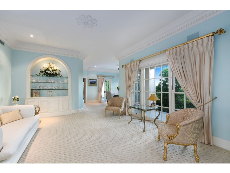 17 Leatherwood Place, Brookfield QLD 4069