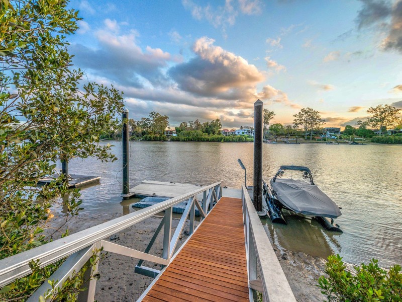 31 Ivy Street, Indooroopilly QLD 4068