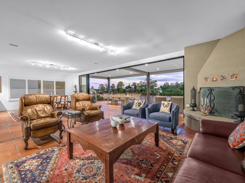 31 Ivy Street, Indooroopilly QLD 4068