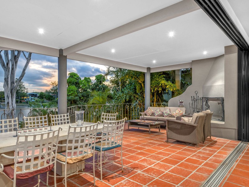 31 Ivy Street, Indooroopilly QLD 4068