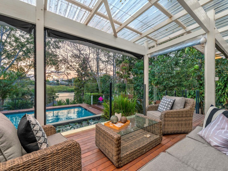 9 Joseph Street, Sherwood QLD 4075