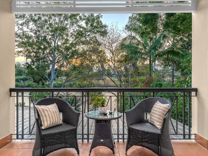 9 Joseph Street, Sherwood QLD 4075