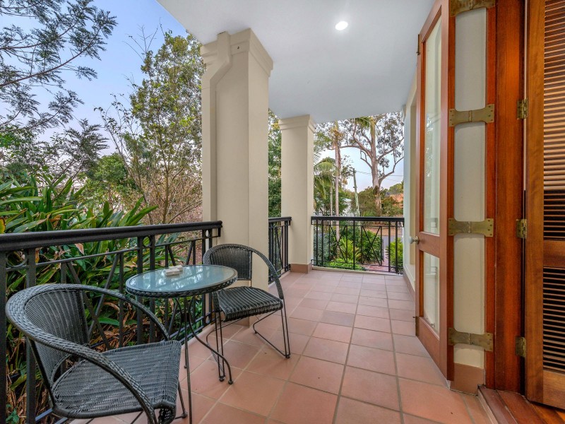 9 Joseph Street, Sherwood QLD 4075