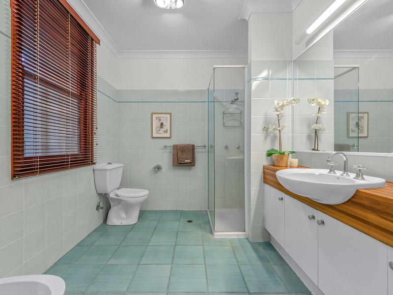 9 Joseph Street, Sherwood QLD 4075