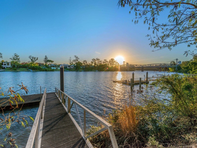 29 Neulans Road, Indooroopilly QLD 4068