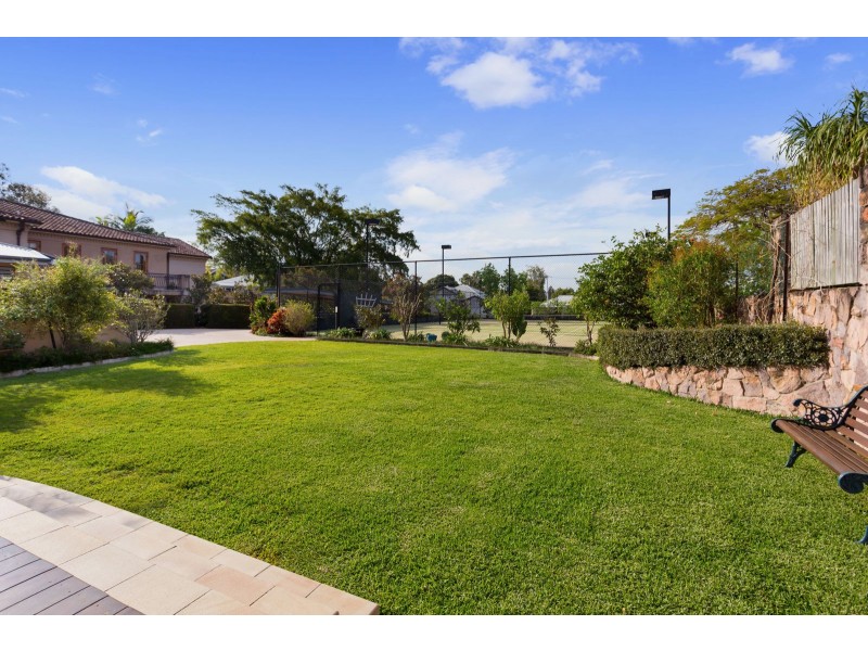 29 Neulans Road, Indooroopilly QLD 4068