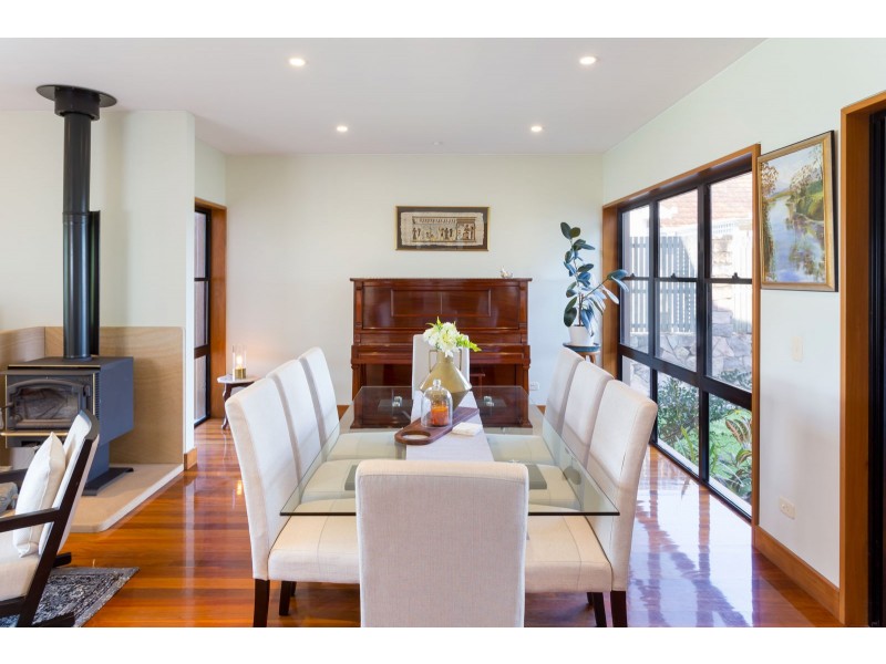 29 Neulans Road, Indooroopilly QLD 4068