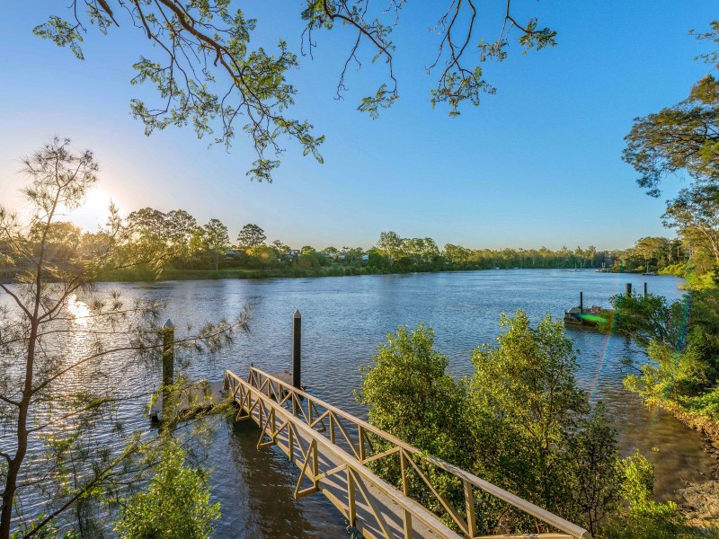 227 Dewar Terrace, Corinda QLD 4075