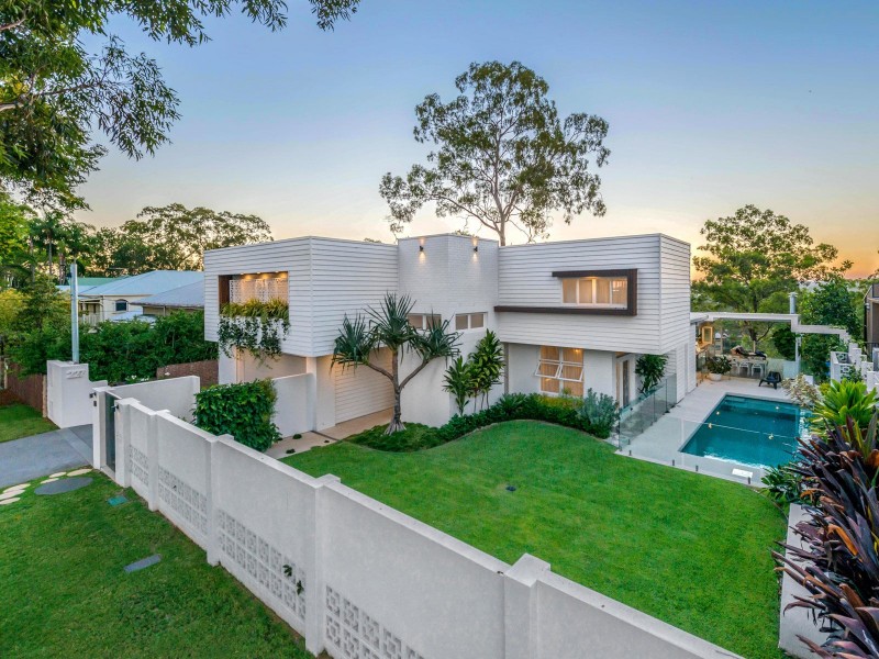 227 Dewar Terrace, Corinda QLD 4075