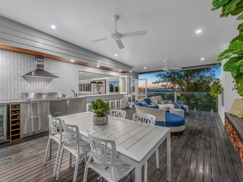 227 Dewar Terrace, Corinda QLD 4075