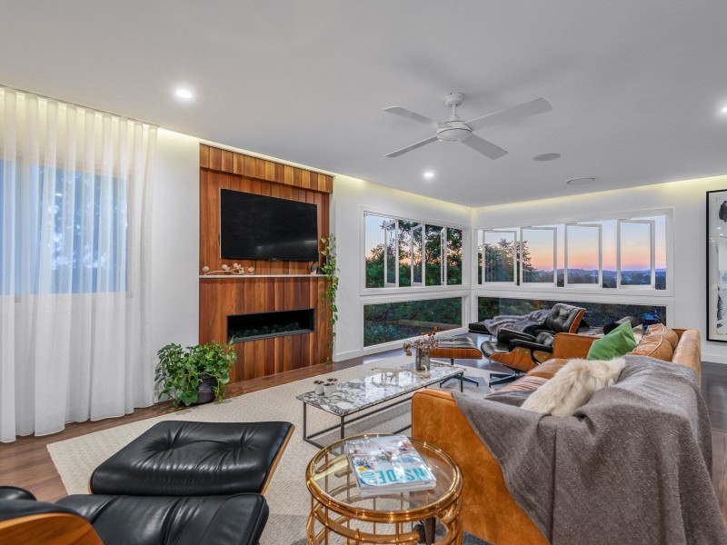 227 Dewar Terrace, Corinda QLD 4075