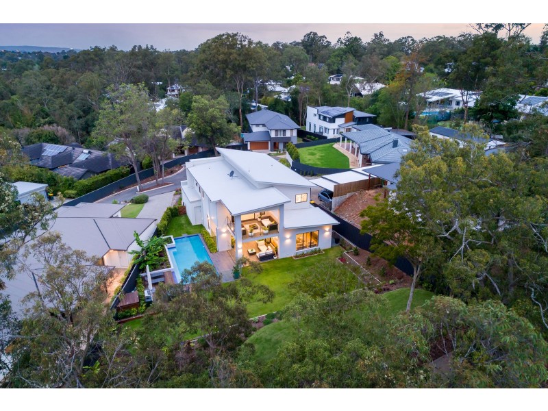 9 Cubberla Street, Fig Tree Pocket QLD 4069