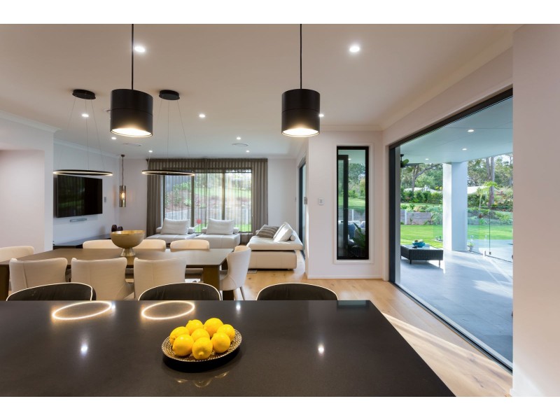 9 Cubberla Street, Fig Tree Pocket QLD 4069