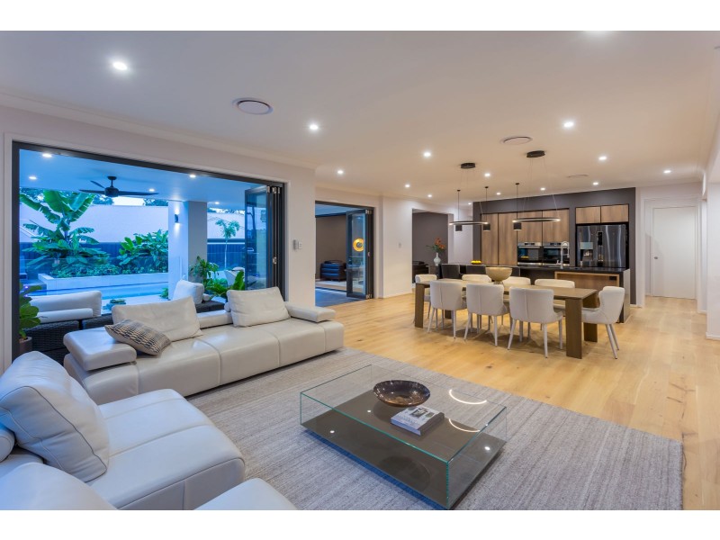 9 Cubberla Street, Fig Tree Pocket QLD 4069