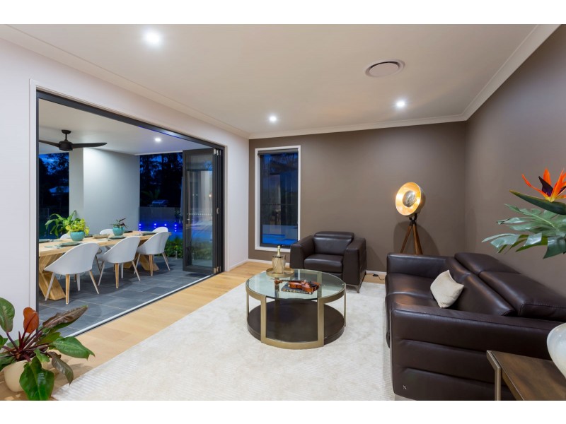 9 Cubberla Street, Fig Tree Pocket QLD 4069