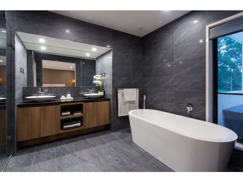 9 Cubberla Street, Fig Tree Pocket QLD 4069