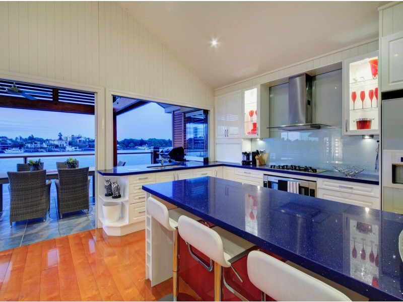 42 Wynnum Road, Norman Park QLD 4170