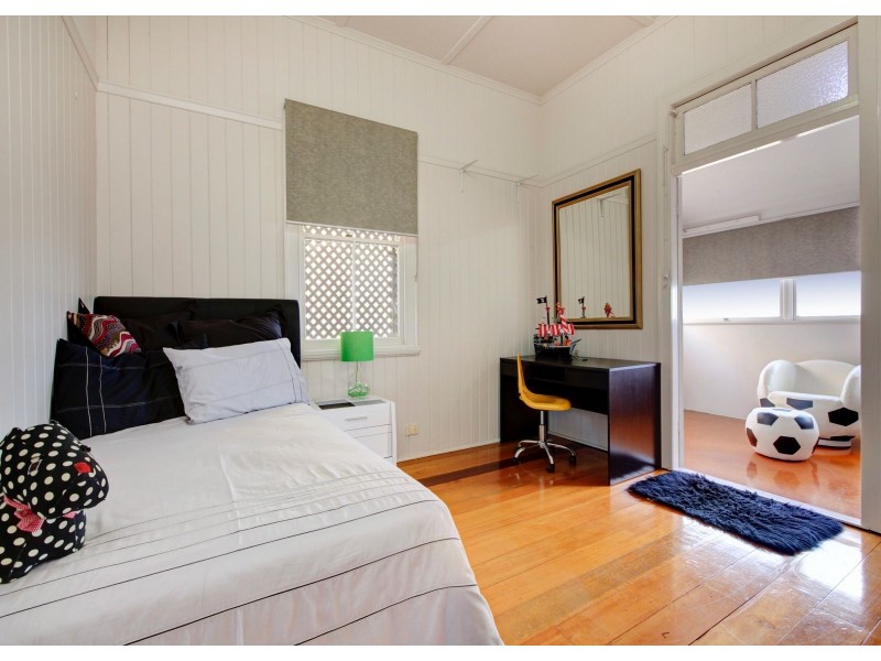 42 Wynnum Road, Norman Park QLD 4170