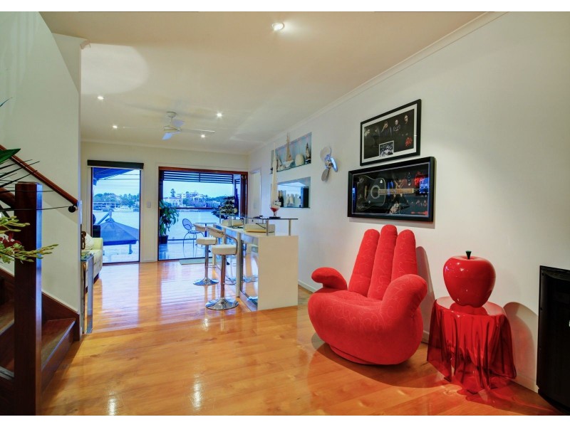 42 Wynnum Road, Norman Park QLD 4170