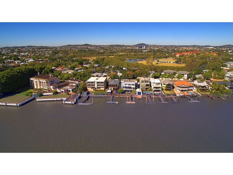 42 Wynnum Road, Norman Park QLD 4170