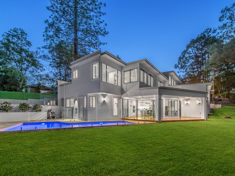 303a Kenmore Road, Fig Tree Pocket QLD 4069