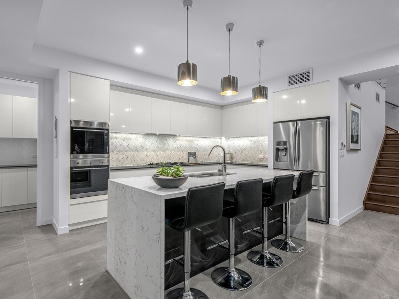 303a Kenmore Road, Fig Tree Pocket QLD 4069