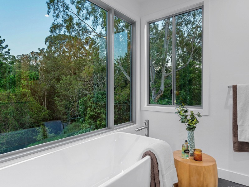 303a Kenmore Road, Fig Tree Pocket QLD 4069