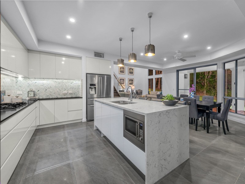 303a Kenmore Road, Fig Tree Pocket QLD 4069