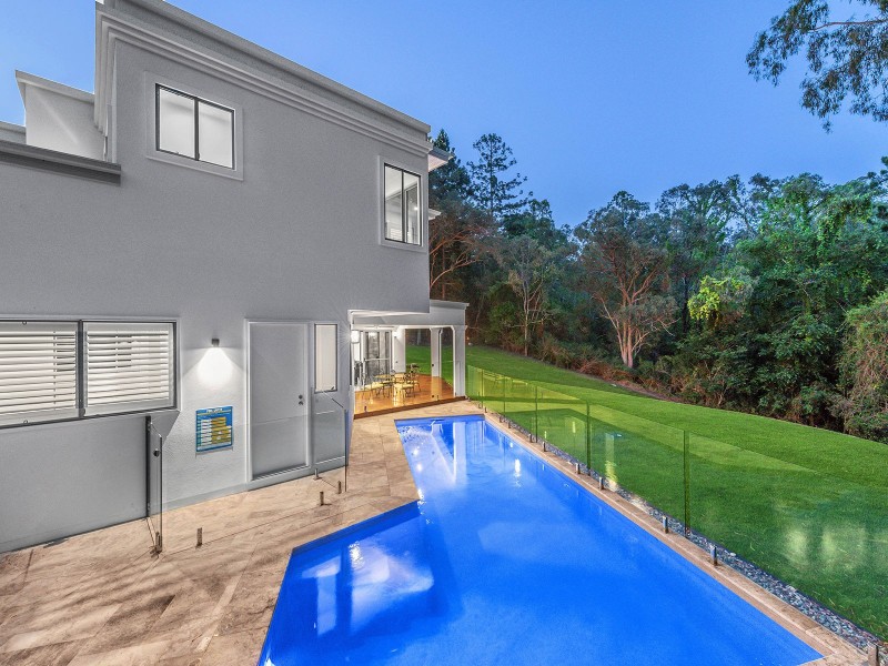 303a Kenmore Road, Fig Tree Pocket QLD 4069